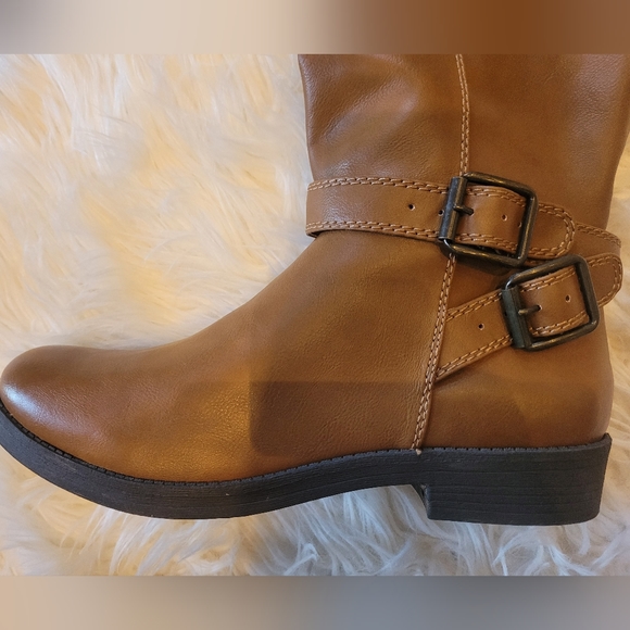 NEW JustFab Knee Boots PRICE IS FIRM - Picture 4 of 5